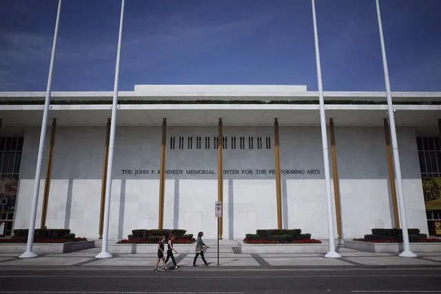 Donald Trump Sebut Memorial JFK sebagai ‘Pusat Trump/Kennedy’