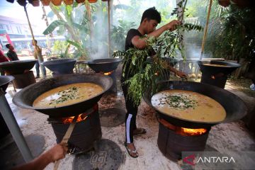 Sambut Maulid Nabi dengan Kenduri Kuah Beulangong di Aceh