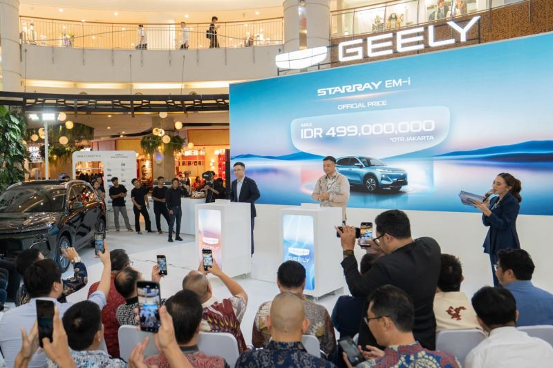 Geely Umumkan Harga Starray EM-i Hybrid di Indonesia Rp499 Juta
