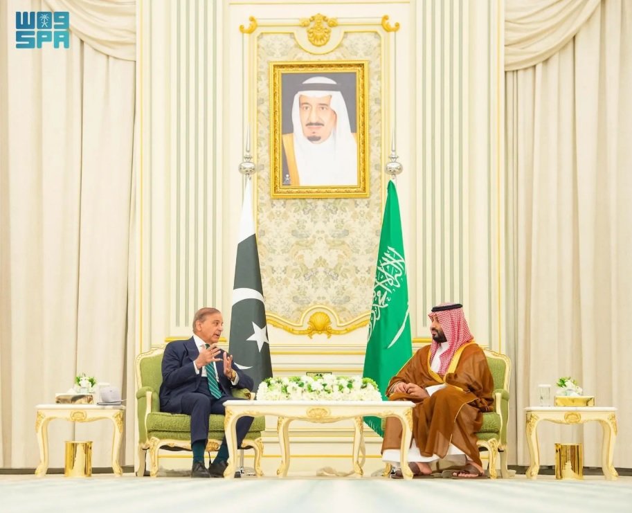 Arab Saudi dan Pakistan Jalin Kerja Sama Pertahanan Strategis