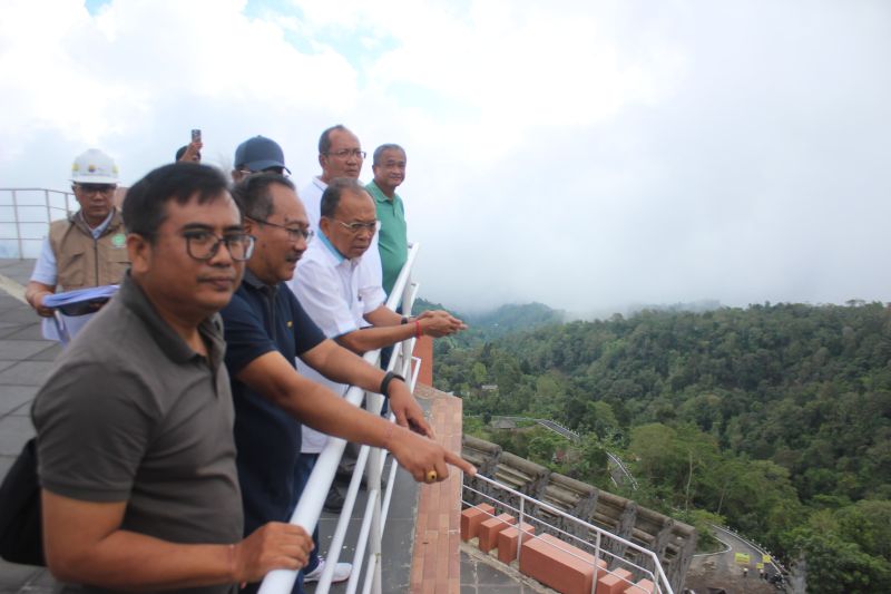 Koster Dorong Penyelesaian Tepat Waktu Pembangunan Turyapada Tower