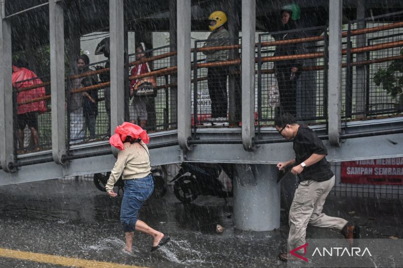 Hujan Diperkirakan Akhir Pekan Ini Akan Guyur DKI Jakarta